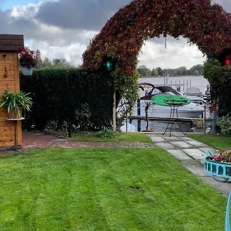 Botel Schiffspension Luise