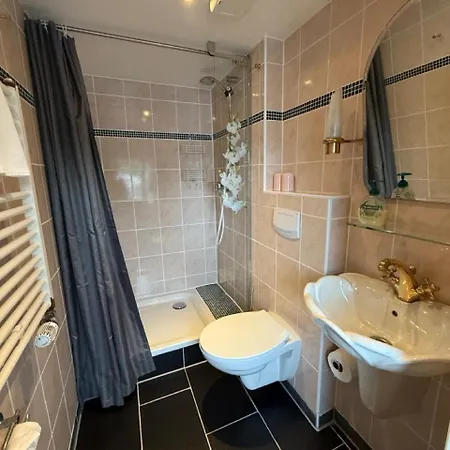 Schiffspension Luise Båthotell 3*