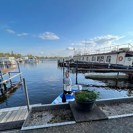 Botel Schiffspension Luise