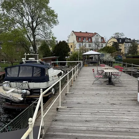 Schiffspension Luise Botel