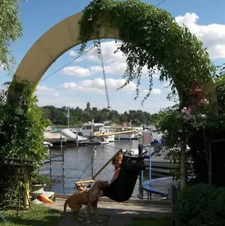 Schiffspension Luise Botel