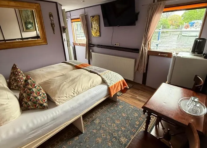 Botel Schiffspension Luise